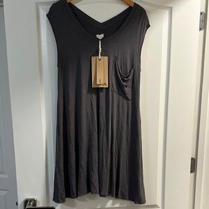 Black Sleeveless Dress with Pocket